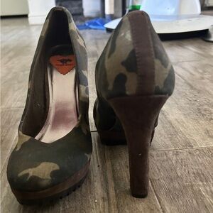 Rocket Dog Camouflage Heels